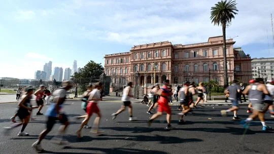Kenyan Athlete Dominates Buenos Aires International Marathon