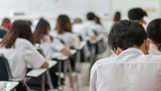 Argentina's Decline in PISA Scores Sparks Controversy and Blame